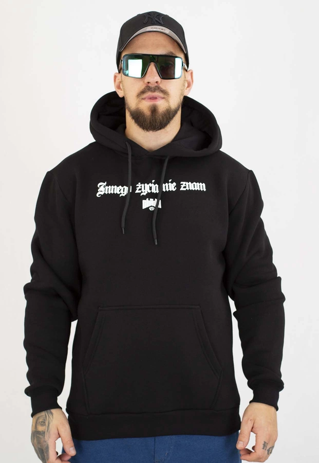 Bluza Chada Z Kapturem Innego Życia Nie Znam czarna