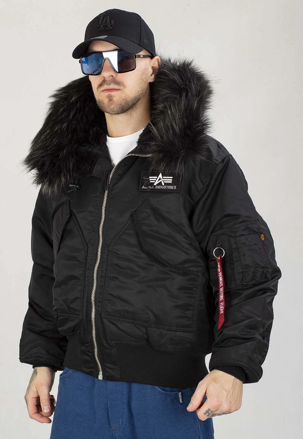 Kurtka Alpha Industries Zimowa 45P Hooded Custom 113145 czarno czarna 