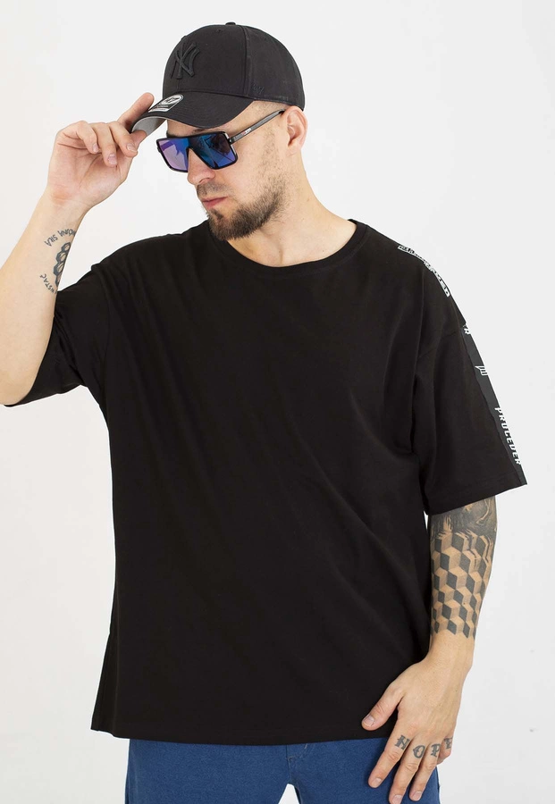 T-shirt Chada Proceder Oversize Tape czarny