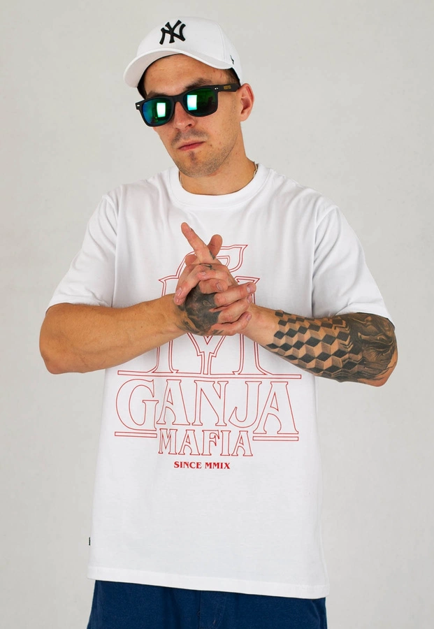 T-shirt Ganja Mafia GM Stranger biały