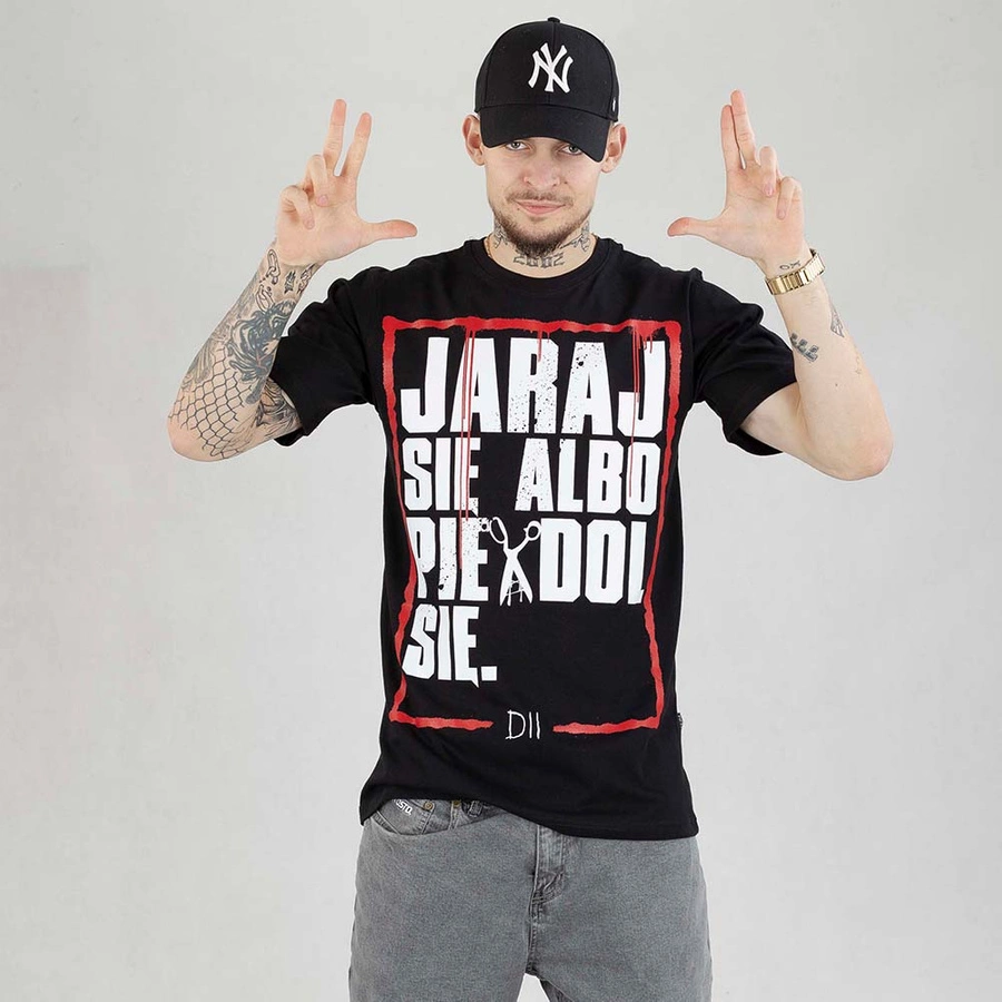 T-shirt Demonologia Jaraj Się czarny