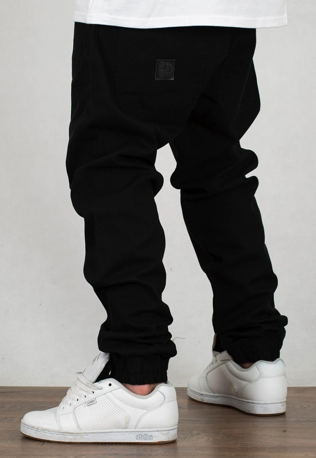 Spodnie Mass Jogger Sneaker Fit Base black