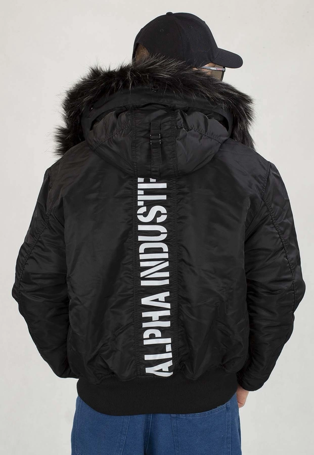 Kurtka Alpha Industries Zimowa 45P Hooded Custom 113145 czarno czarna 