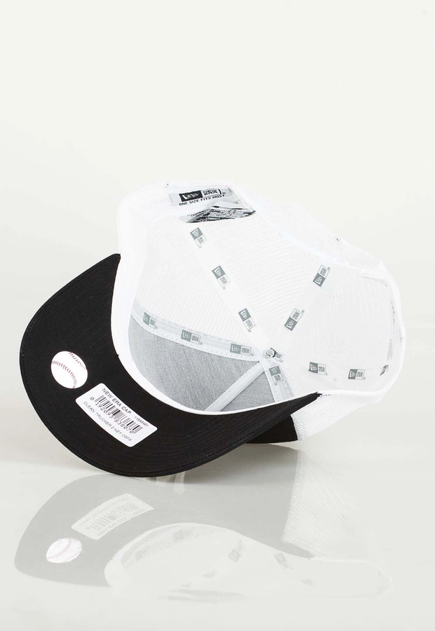 Czapka Full Cap New Era Leage Essential 9FORTY® Trucker New York Yankess 11588491 czarno biała