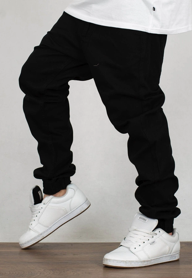 Spodnie Mass Jogger Sneaker Fit Base black