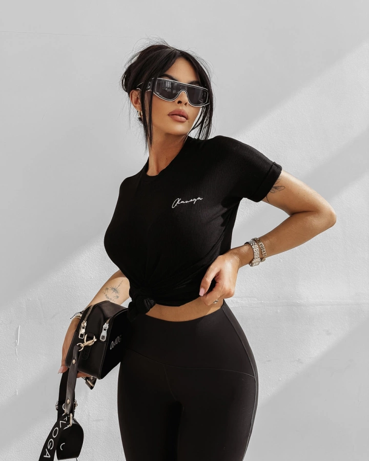 T-Shirt Olavoga Fioery czarny