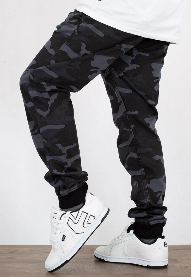 Spodnie Mass Jogger Pants Classics black camo