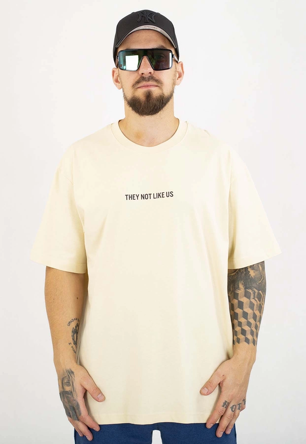 T-shirt Lucky Dice Baggy Not Like Us beżowy