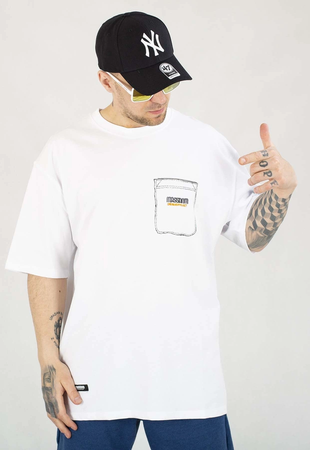 T-shirt Mass Fake Pocket biały