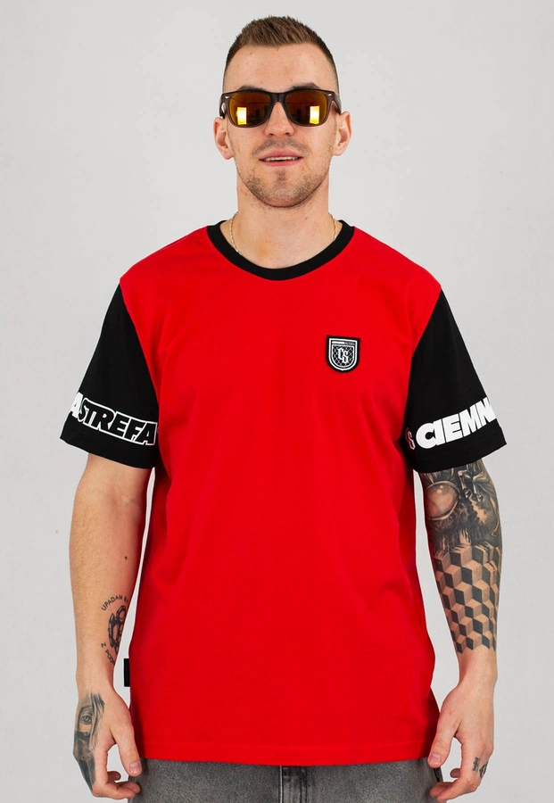 T-shirt Ciemna Strefa Sleeves czerwono czarna