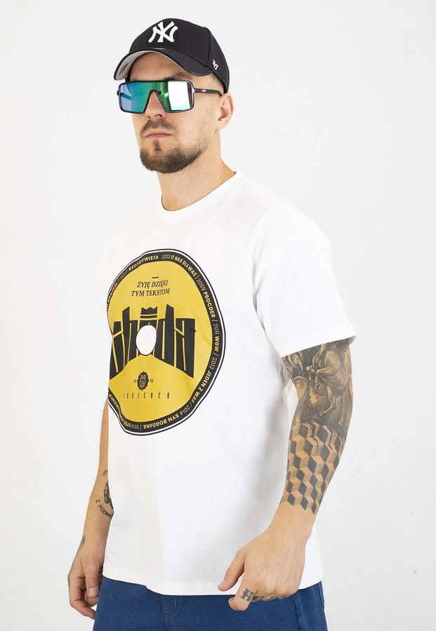 T-shirt Chada Żyję Dzięki Tym Tekstom biały