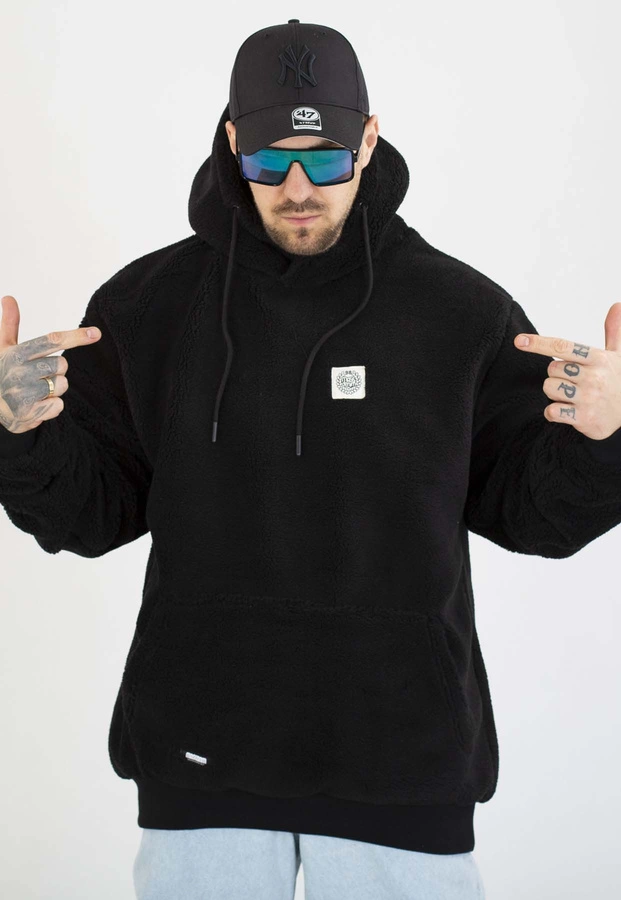 Kurtka Mass Z Kapturem Zimowa Patch Teddy czarna