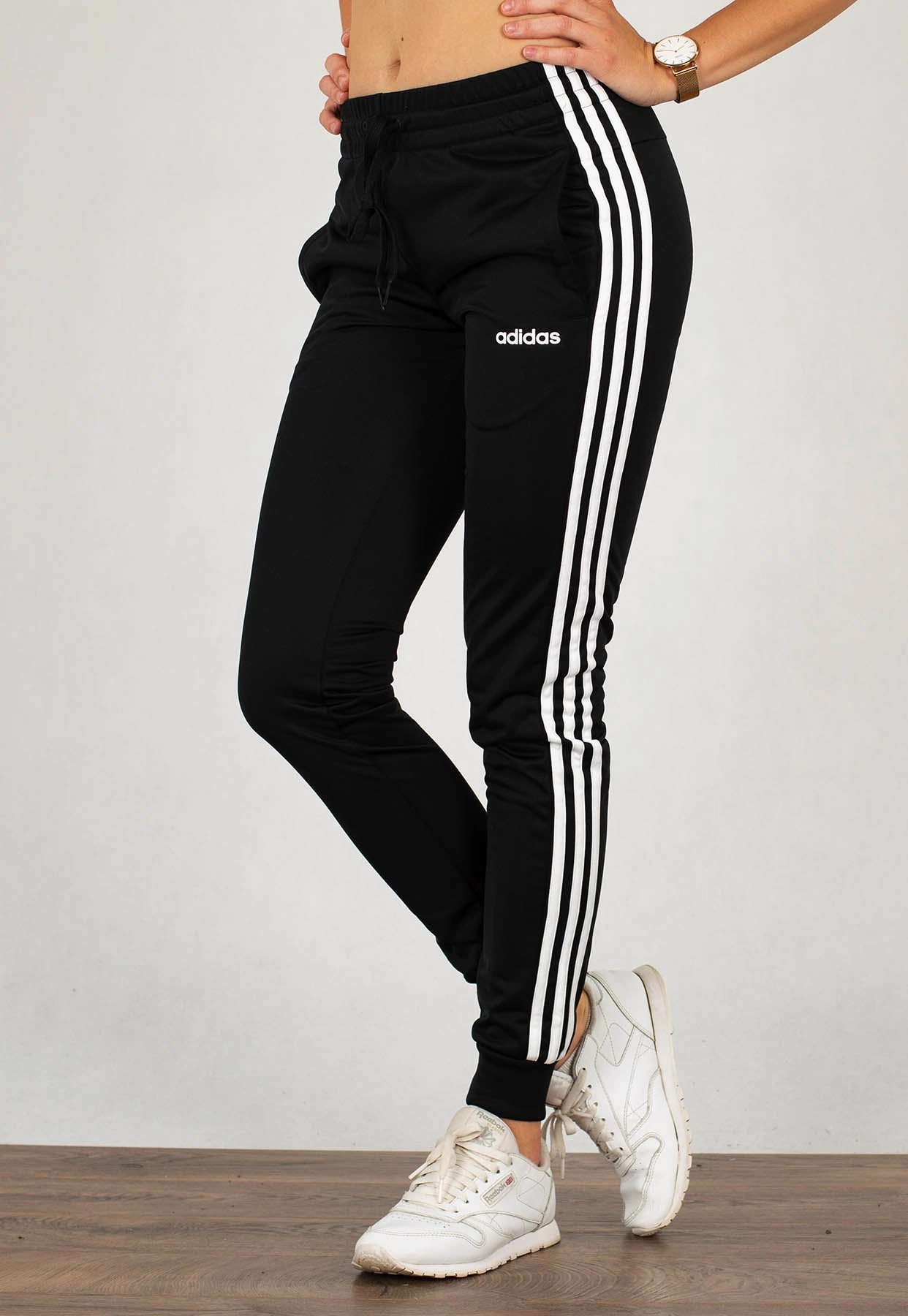 Dresy Adidas Essentials Tricot Pant Cuff DP2382 czarne
