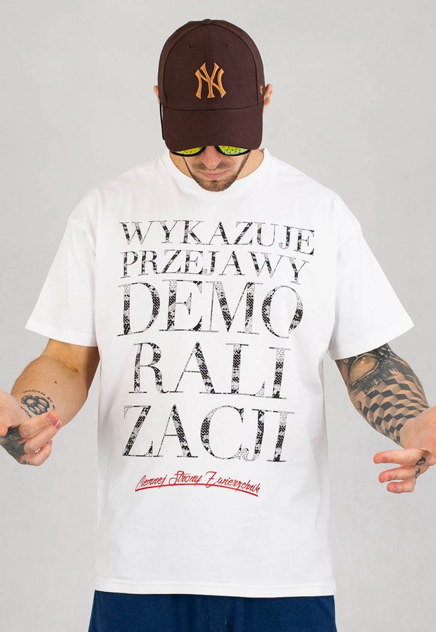 T-shirt Chada Demoralizacja biały