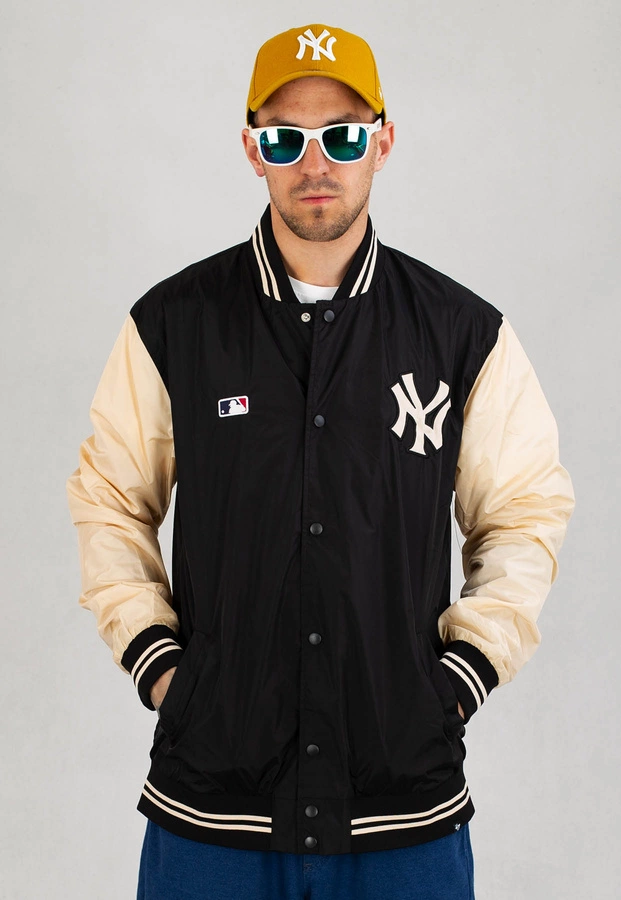 Kurtka 47 Brand New York Yankees Wordmark Drift B17PEMDTJ554373J czarno beżowa