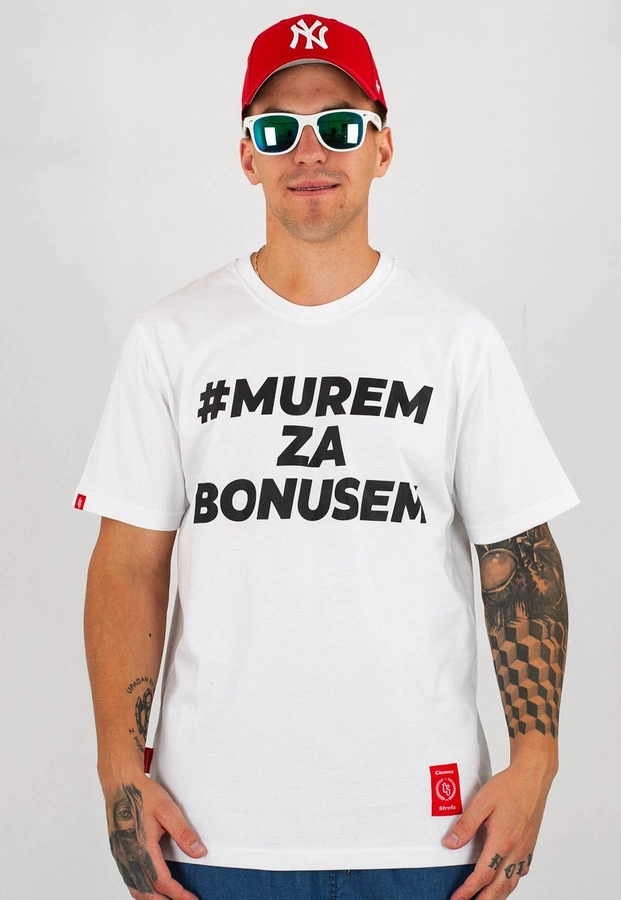 T-shirt Ciemna Strefa Murem Za Bonusem New biały