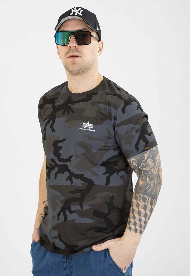 T-shirt Alpha Industries Back Print 128507C czarny camo