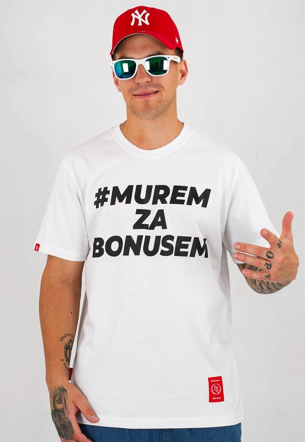 T-shirt Ciemna Strefa Murem Za Bonusem New biały