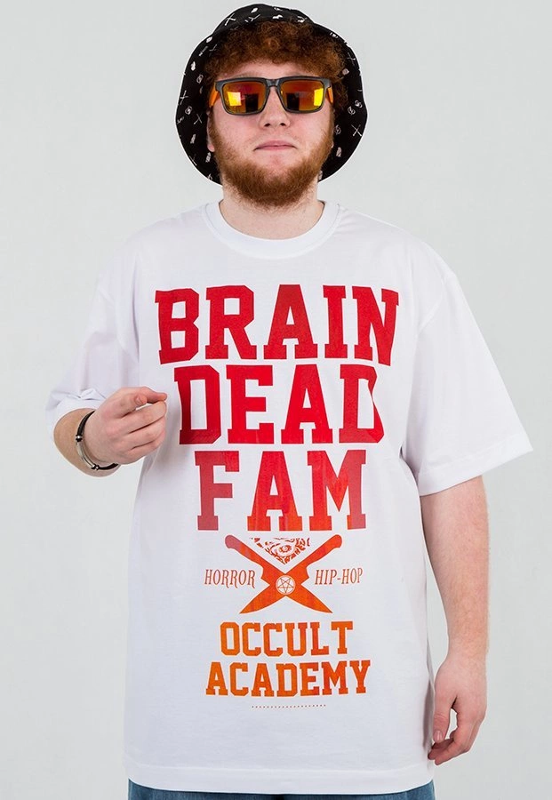 T-shirt Brain Dead Familia Occult Academy biały