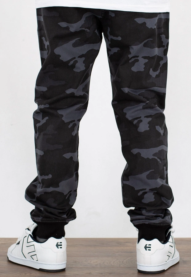 Spodnie Mass Jogger Pants Classics black camo