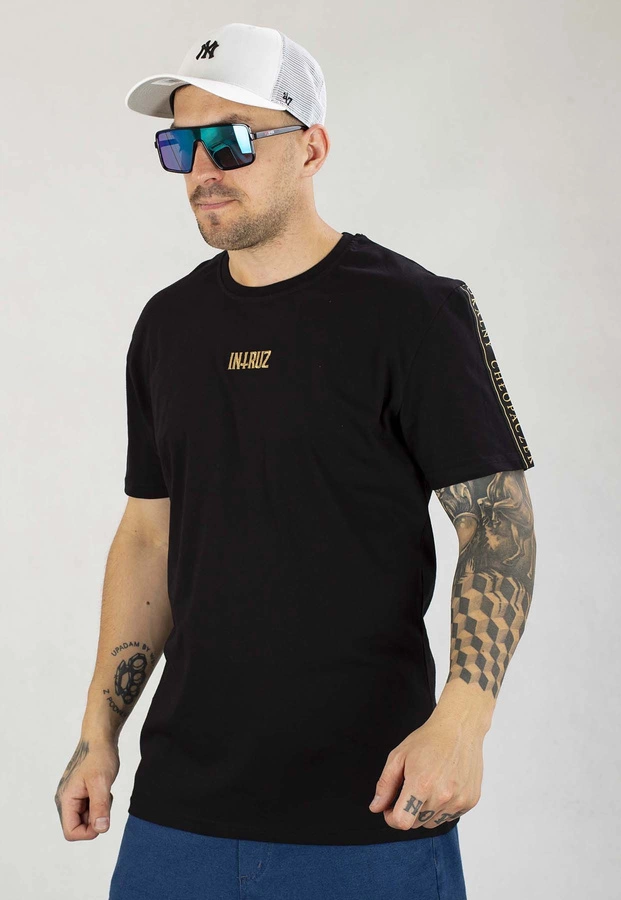 T-shirt Intruz Lokalny Gold czarny