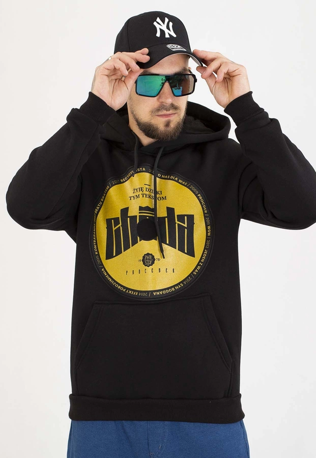 Bluza Chada Z Kapturem Żyję Dzięki Tym Tekstom czarna