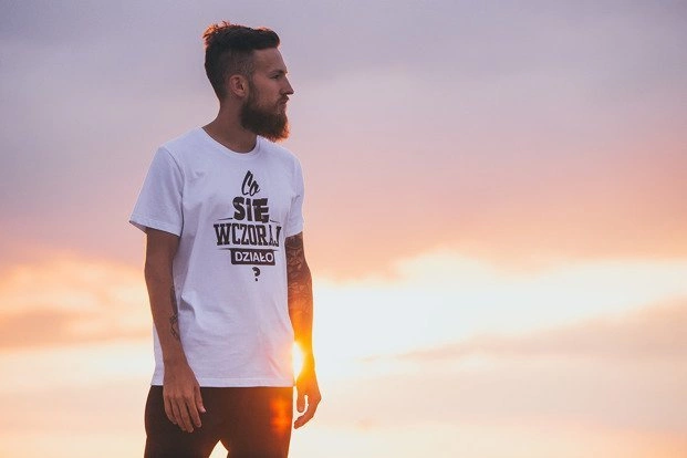 T-shirt Diamante Wear Co się wczoraj działo? biały