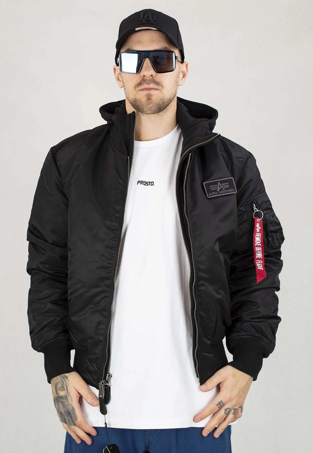 Kurtka Alpha Industries Zimowa MA-1D-Tec 183110 czarno czarna