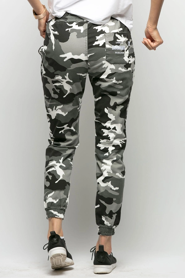 Spodnie Diamante Wear Jogger Unisex Classic Camo czarno białe