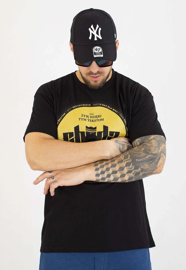 T-shirt Chada Żyję Dzięki Tym Tekstom czarny