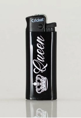 Zapalniczka Cricket Red Eyes Queen czarno biała