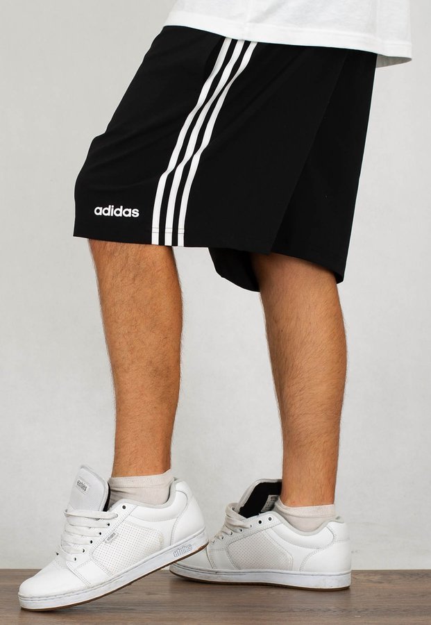 Spodenki Adidas Essentials 3 Stripes 7in Chelsea DQ3073 czarne