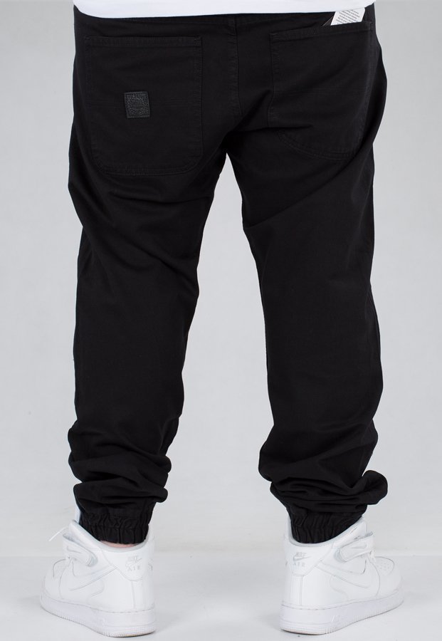 Spodnie Mass Jogger Base Sneaker Fit czarne