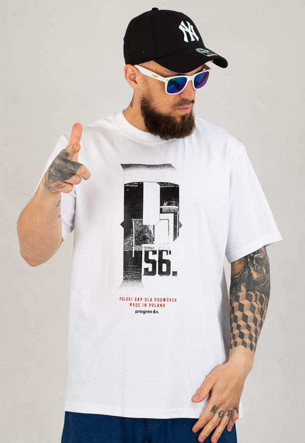 T-shirt Dudek P56 Podwórko biały